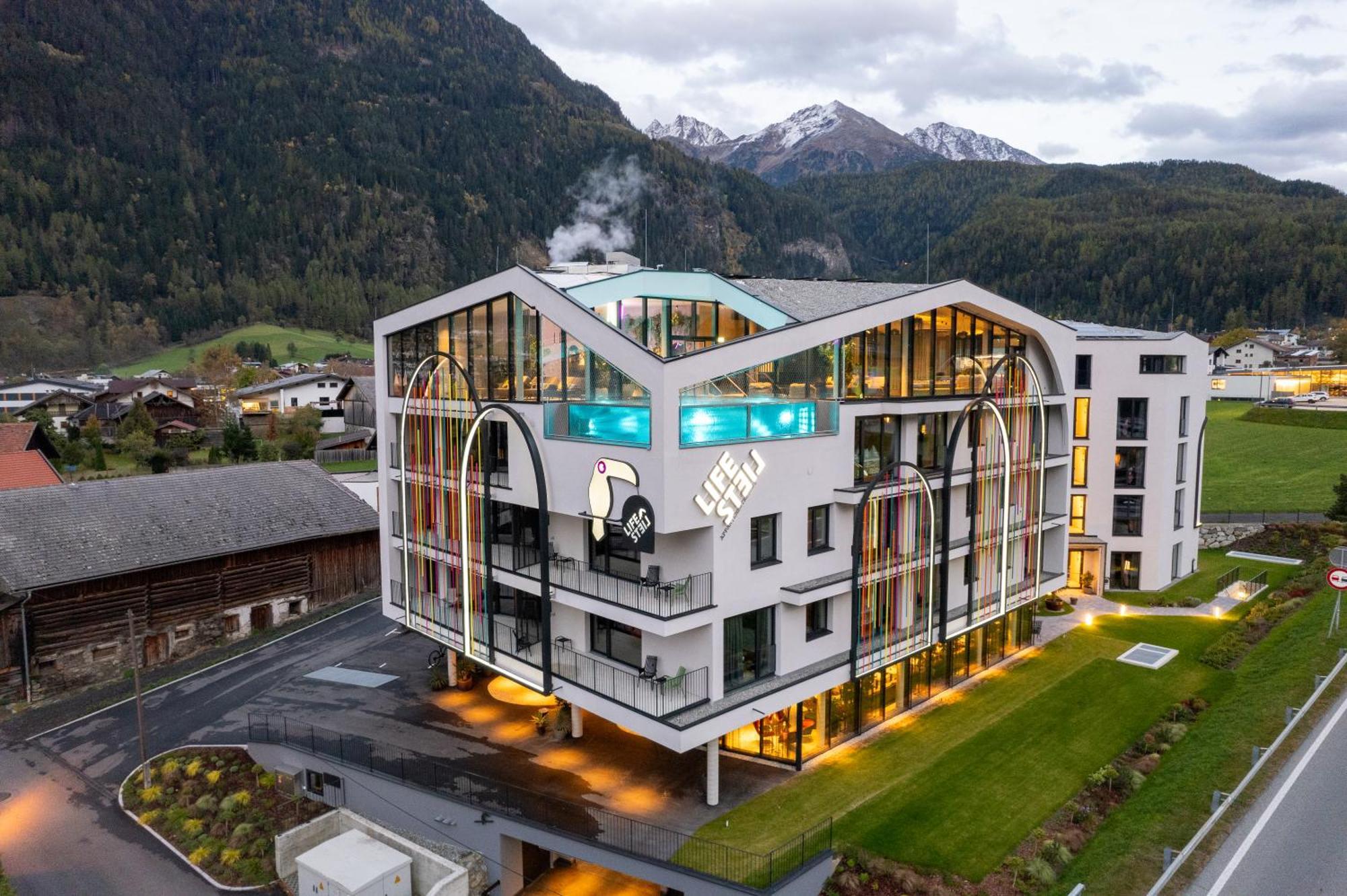 Lifesteil Aparthotel Umhausen Extérieur photo